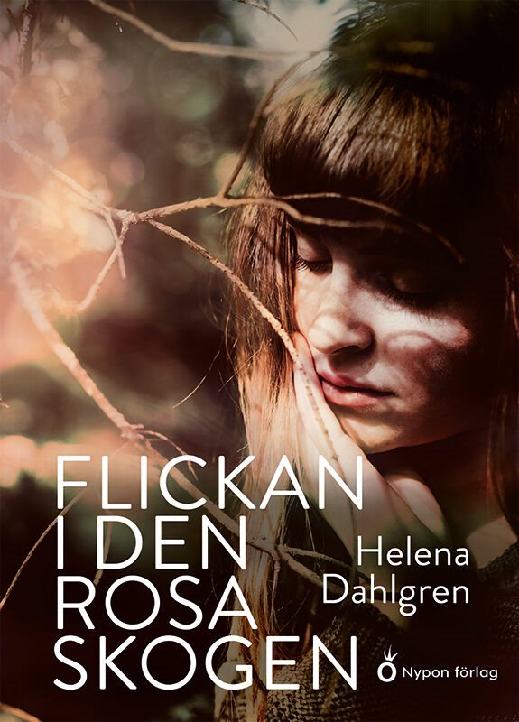 Flickan i den rosa skogen